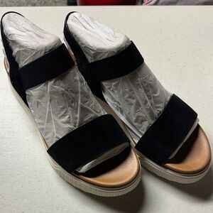 Zodiac Black and Tan Women's Sandals New